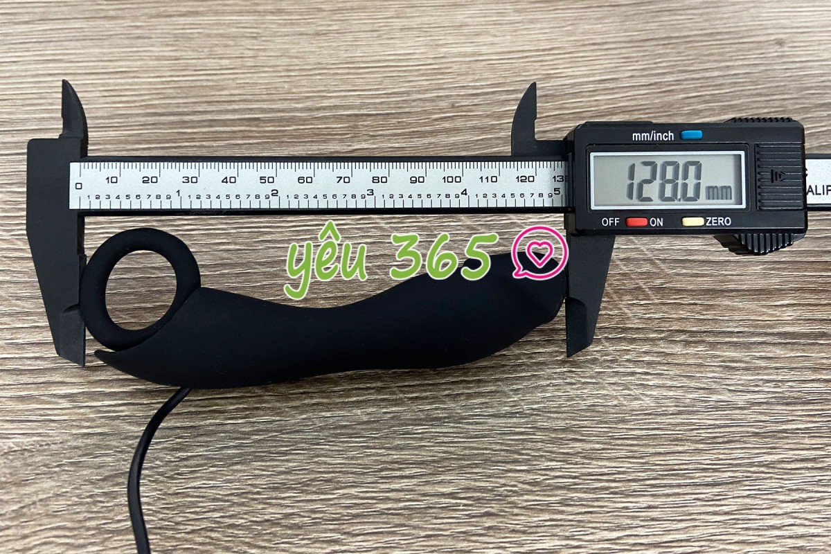 Dụng cụ kích hậu dương vật giả