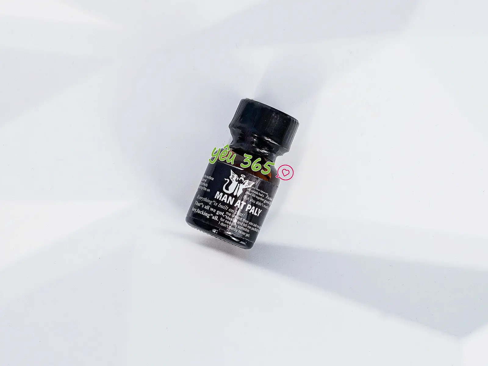 Chai hít Man At Paly Black 10ml tăng cảm giác hưng phấn