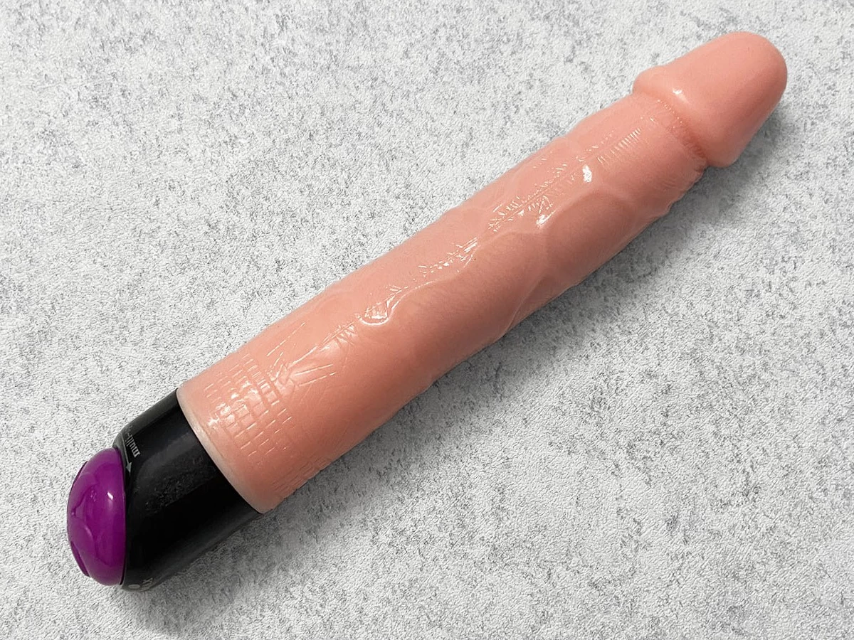 Dương vật giả silicon rung ngo&aacute;y giống thật gi&aacute; rẻ