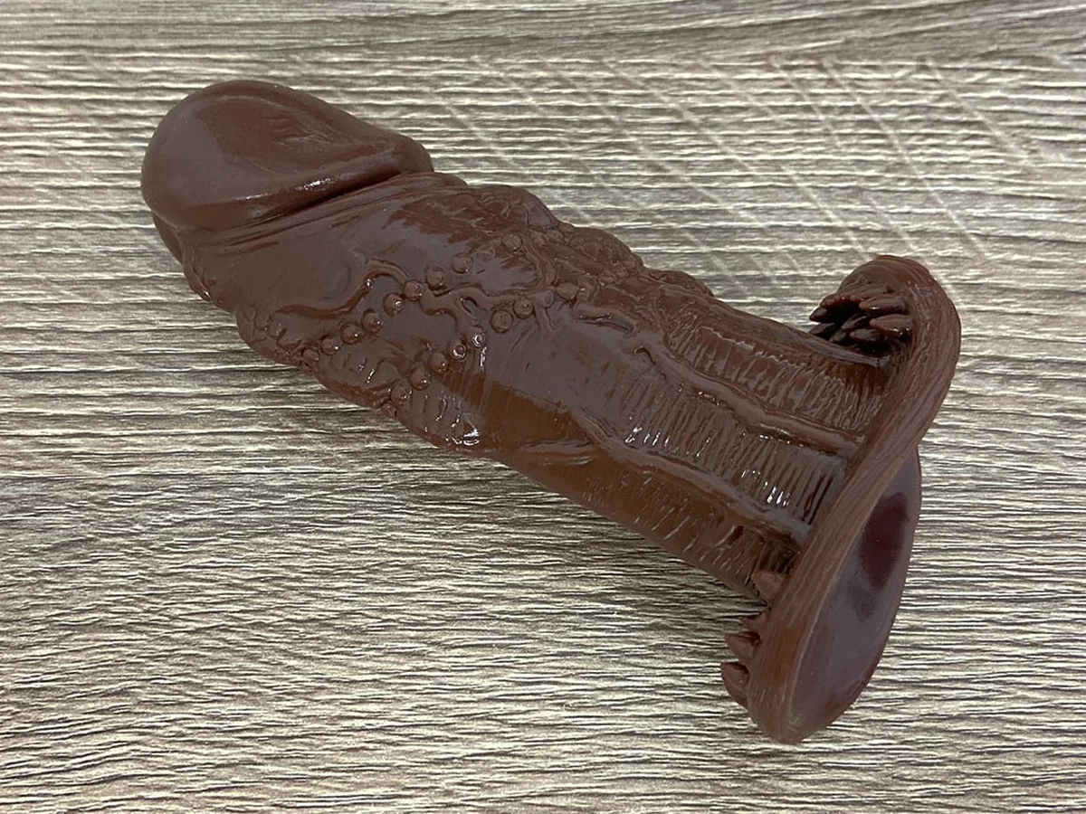 Bao cao su đ&ocirc;n d&ecirc;n g&acirc;n da n&acirc;u