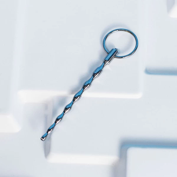 Dụng cụ kích thích niệu đạo có khoen