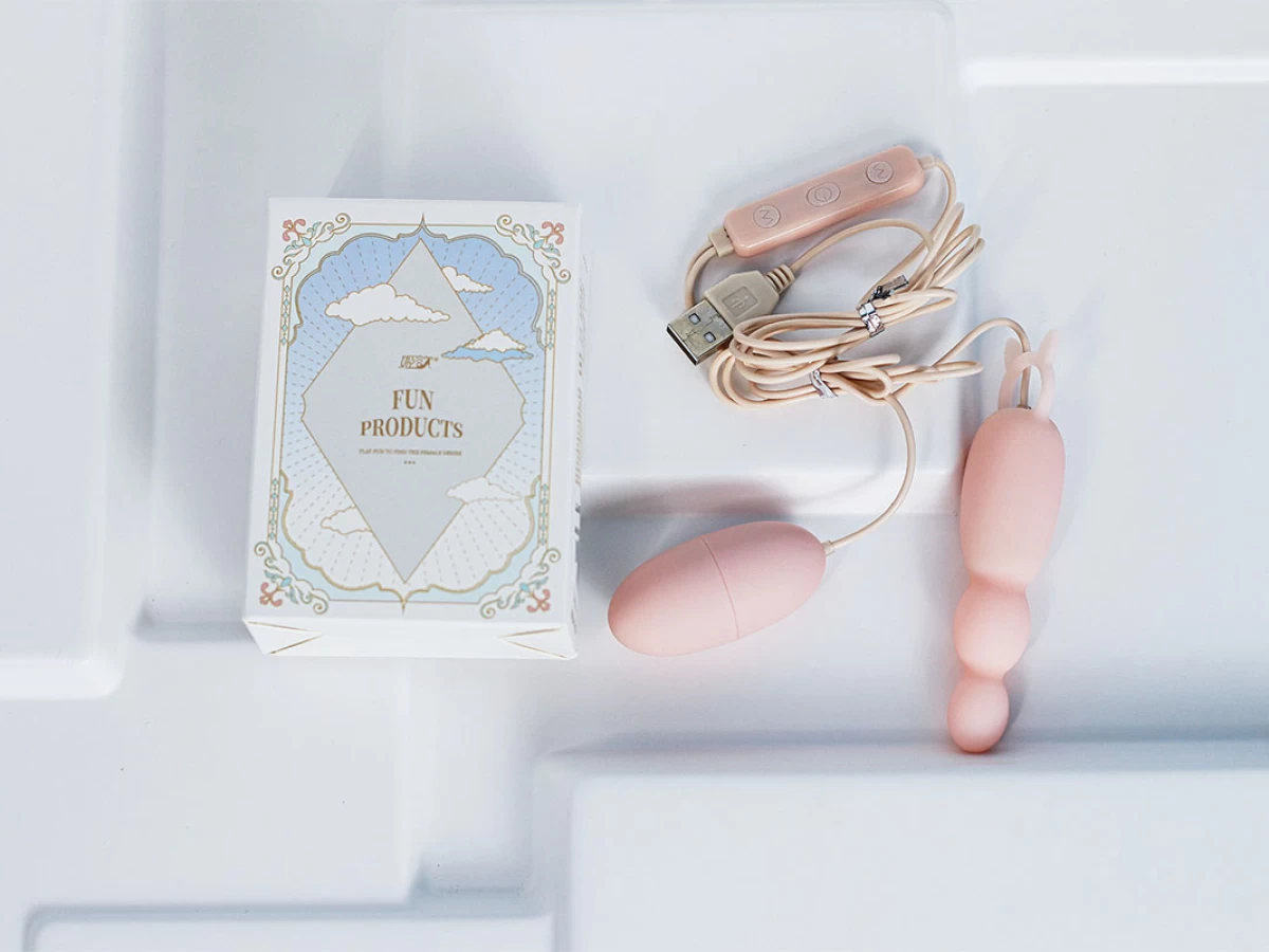 Trứng rung t&igrave;nh y&ecirc;u Fun Products 2 đầu c&oacute; k&iacute;ch hậu