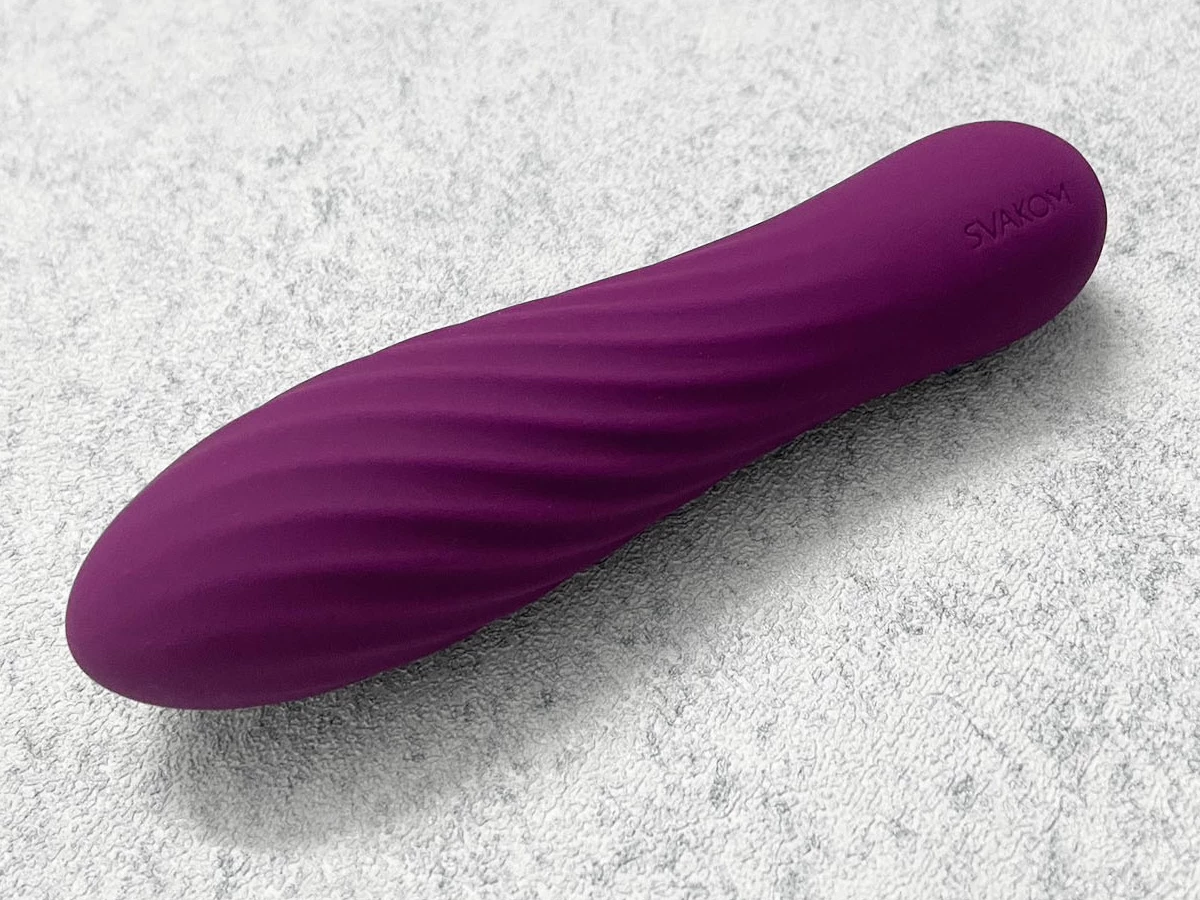 Trứng rung t&igrave;nh y&ecirc;u nhỏ gọn Tulip pin sạc