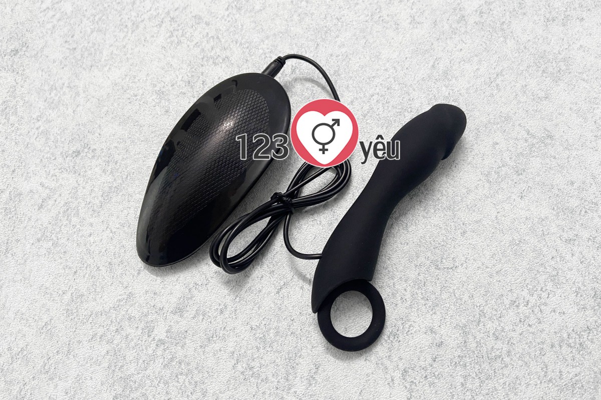 Dụng cụ kích hậu dương vật giả 1