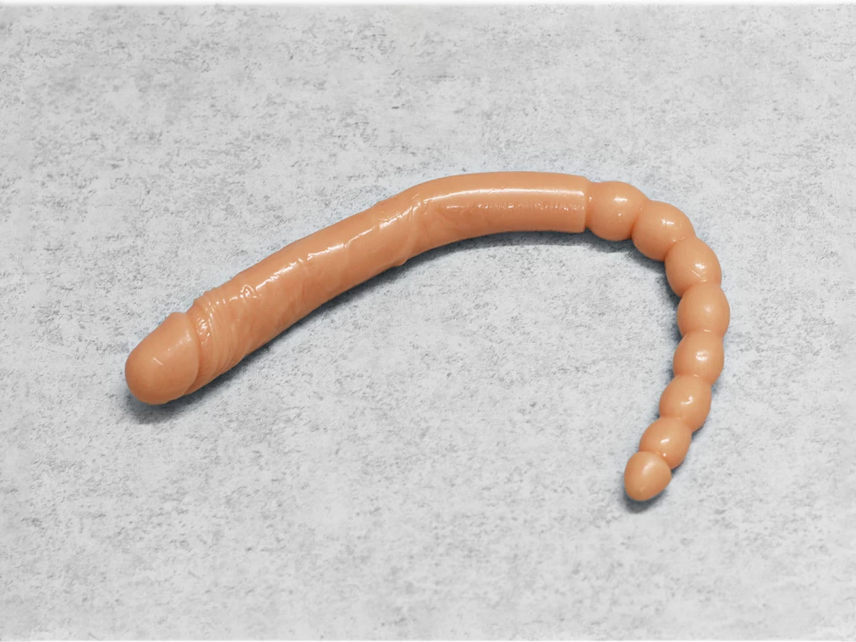 Dương vật giả 2 đầu c&oacute; k&iacute;ch hậu