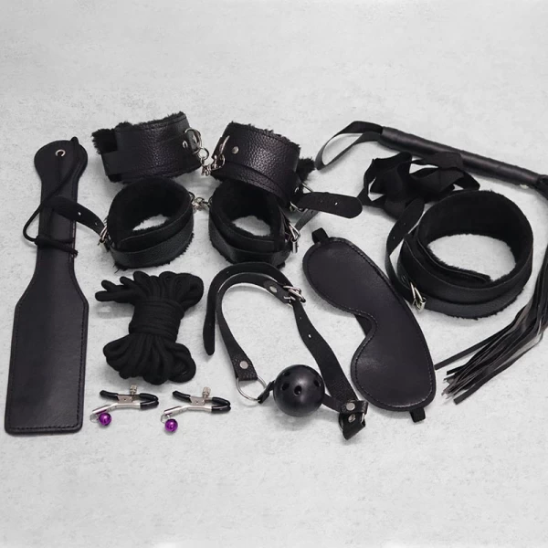 Bộ đồ chơi bạo dâm da đen VIP